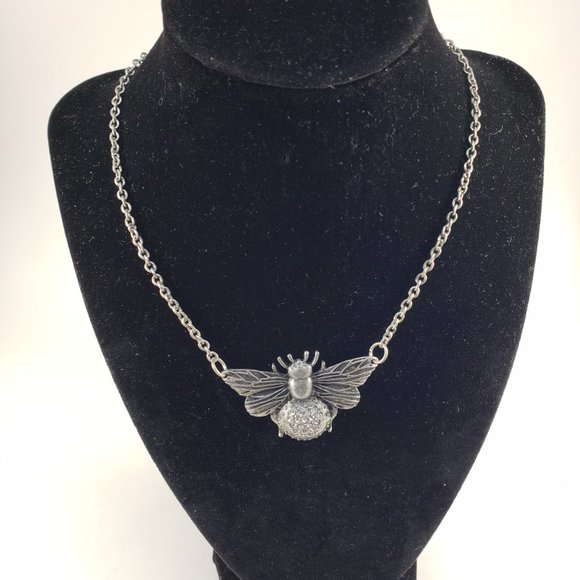 Jewelry - 20 Inches Silver-tone Necklace with a big Rhinestone bee Pendant